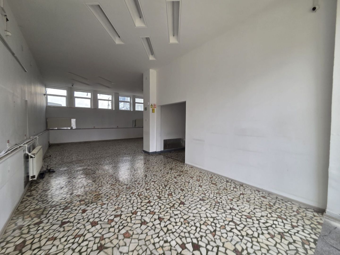 Spatiu comercial de inchiriat ultracentral - Poză 2