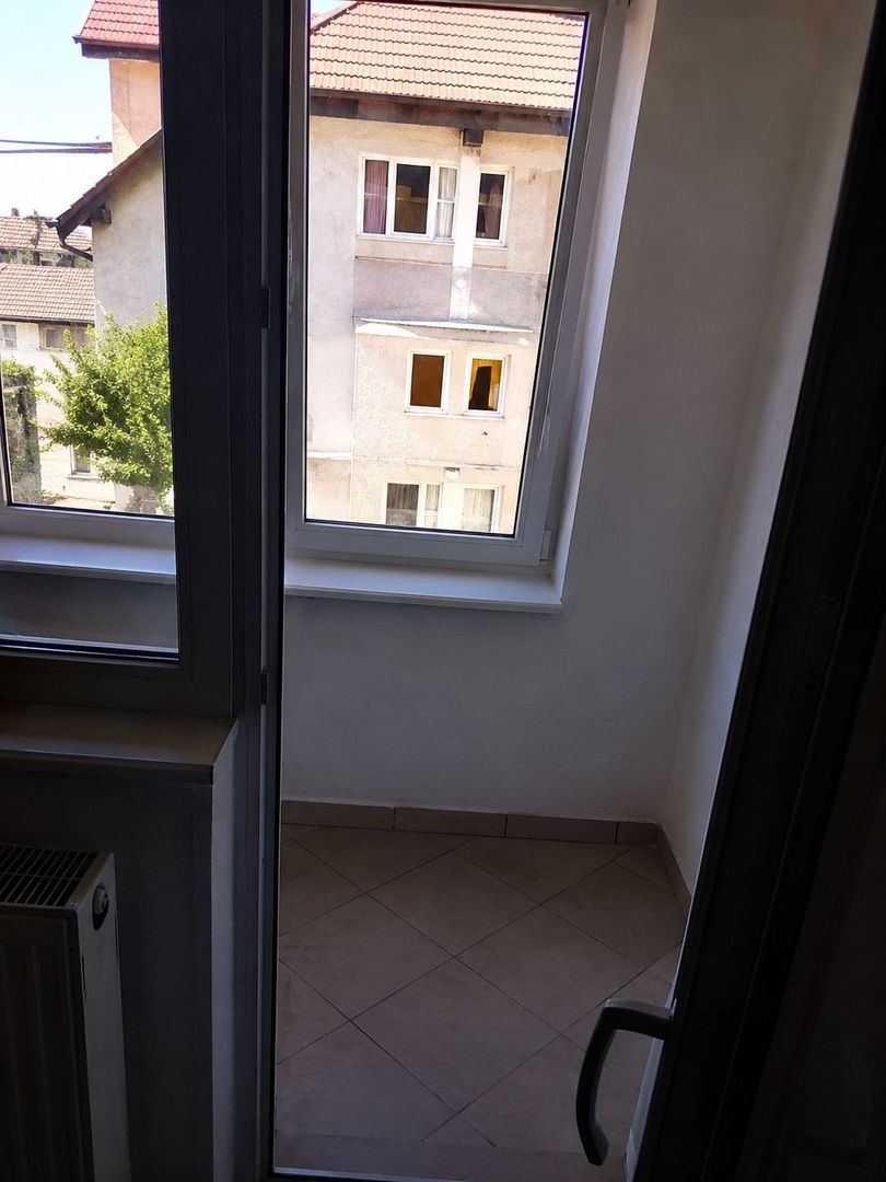 Garsoniera de vânzare zona cetate - Poză 2
