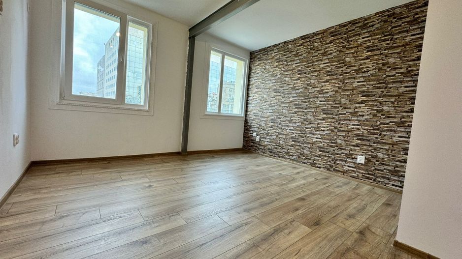 Garsoniera de vânzare în fața Novotel-  Calea Victoriei - Poză 2