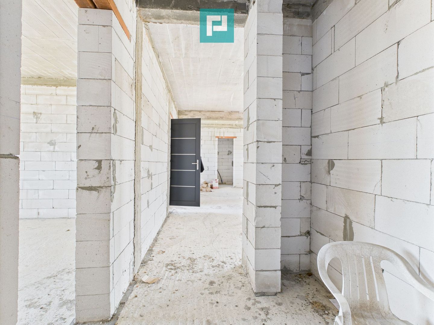 Casă nouă la roșu în Mândruloc - Poză 12