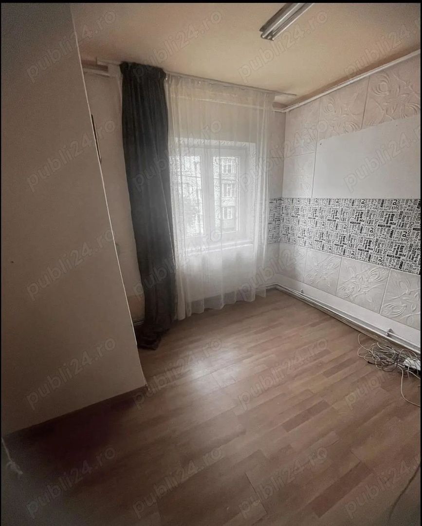 De vanzare garsoniera/ap 2 camere, etaj 1, 1 Decembrie - Poză 2