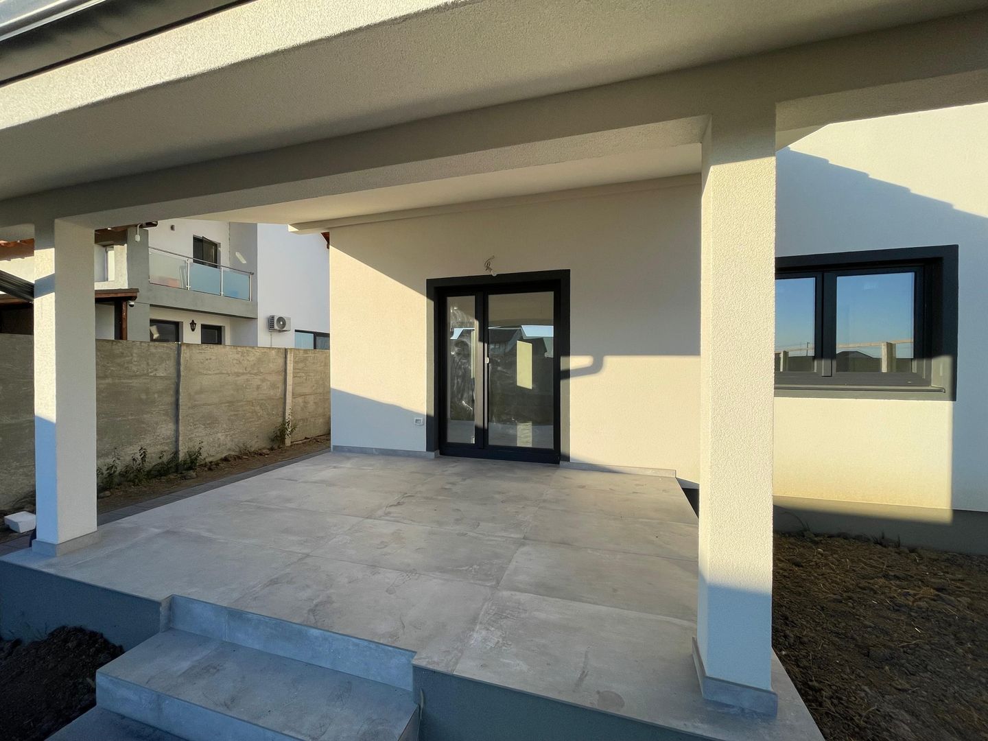 Duplex despartit prin camera tehnica - finisaje premium - Poză 19