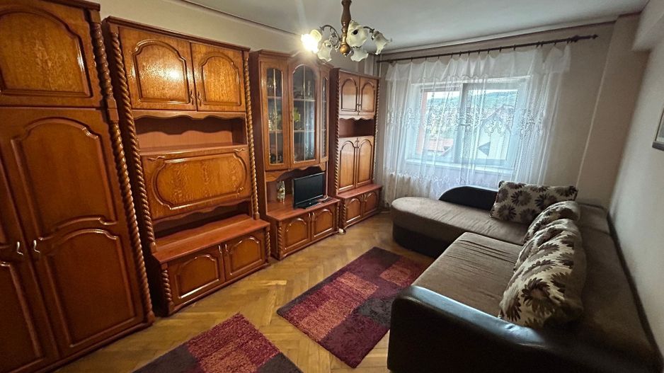 Apartament 3 camere, etaj 3 - zona Cetate - Poză 3