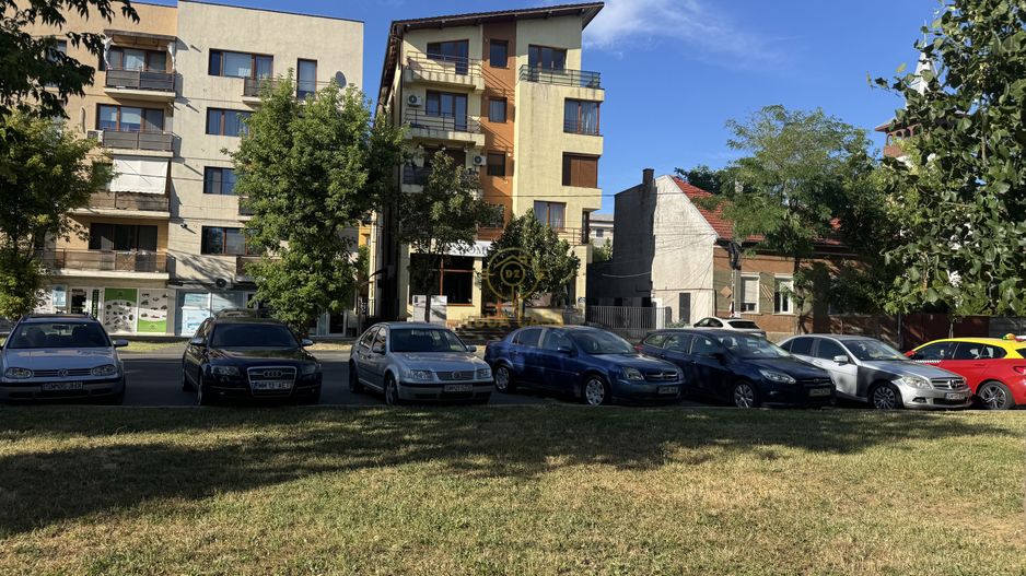 De vanzare Apartament  55MP/2 Balcoane In Satu Mare/ Bloc 2012 - Poză 2