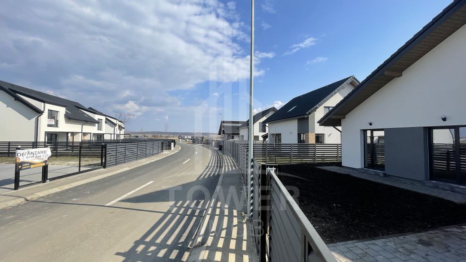 Casă Tip Duplex INDEPENDENTĂ ENERGETIC - Cartier NOU - Poză 5