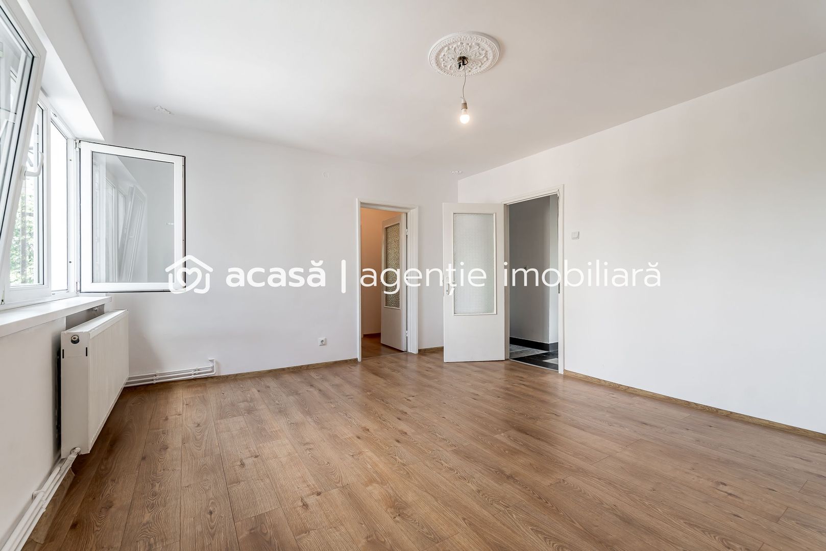 Apartament 2 camere Ultracentral, bvd Revolutiei, Arad - COMISION 0 - Poză 3
