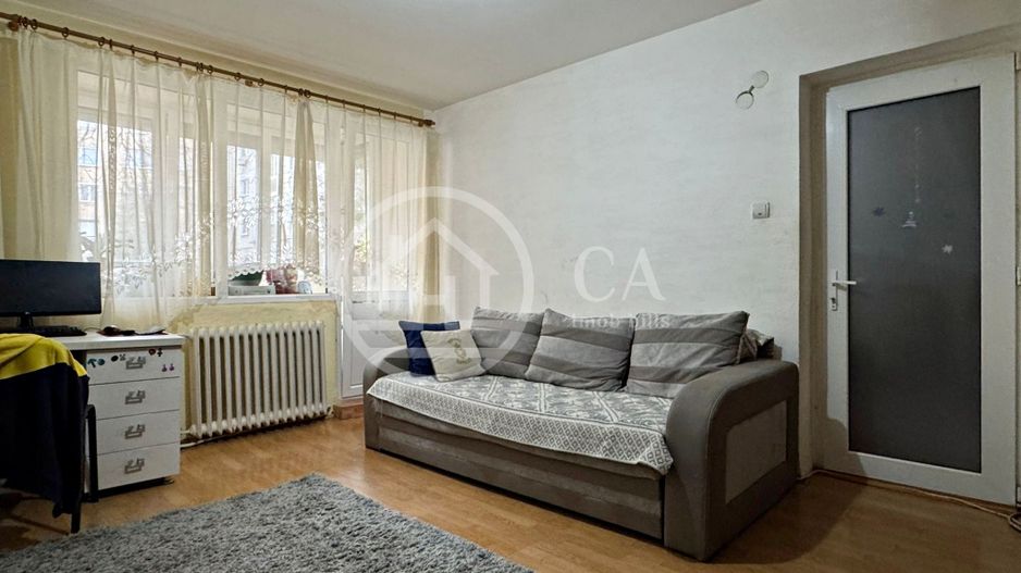 Apartament cu 3 camere de vanzare in zona Rogerius, Oradea - Poză 3