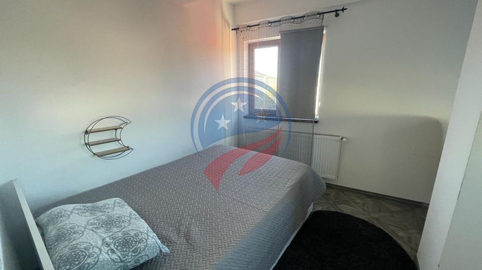 Casa moderna alcatuita din trei apartamente, zona Rovine - Poză 13