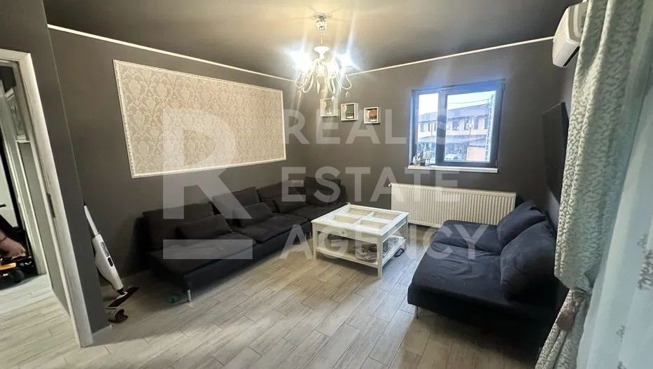 Vânzare, apartament cu 3 camere în zona Militari Residence - Poză 1