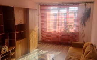 De vanzare apartament 3 camere/ Bd.Alexandru Vlahuță . - Poză 2
