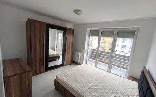 Penthouse 3 camere de închiriat | Șelimbăr | terasă 37 mp - Poză 8