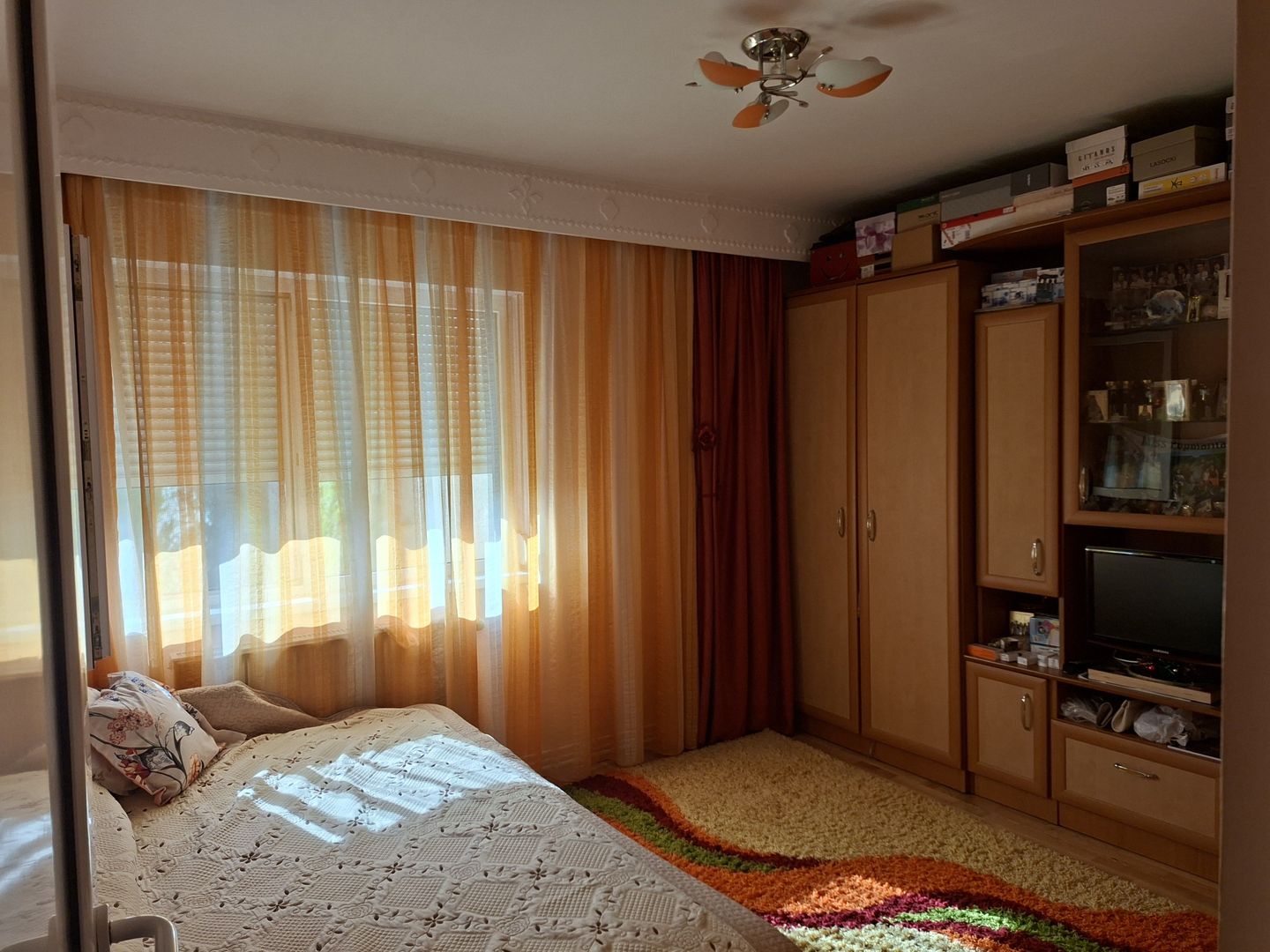 BRASADAS vinde ap 2 cam 52 mp. Etaj 4/4 ULTRACENTRAL. - Poză 2