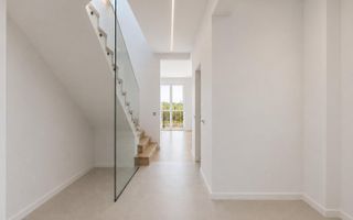COMISION 0! Duplex finalizat cu 5 camere si 3 bai. Panouri fotovoltaice. - Poză 7