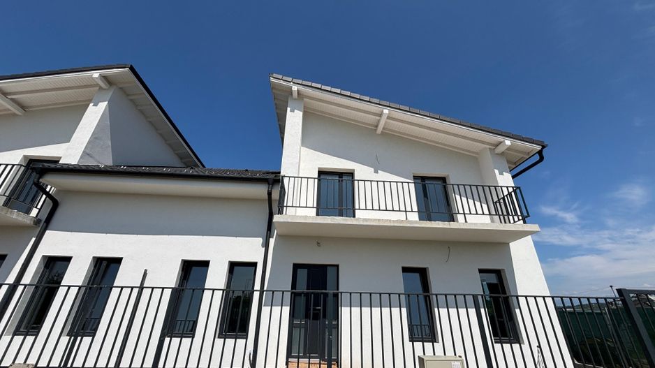 Viața la casă, liniște și munți la orizont – Duplexuri noi în Mohu - Poză 27