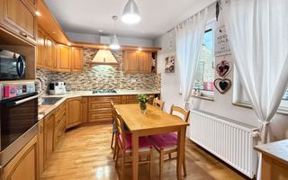 Casă cu două corpuri și utilizare mixtă– rezidențial & comercial - Poză 5