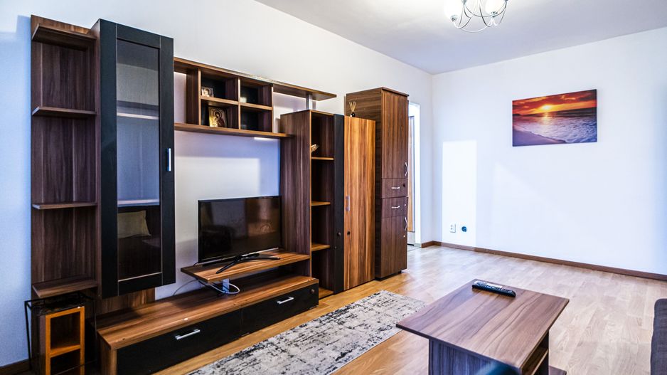 Apartament deosebit, piata Veteranilor, bloc stradal, reabilitat, bucatarie 10mp - Poză 2