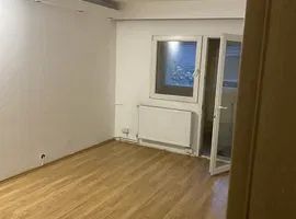 Apartament 2 camere Bucovina parter cu balcon si centrala - Poză 2