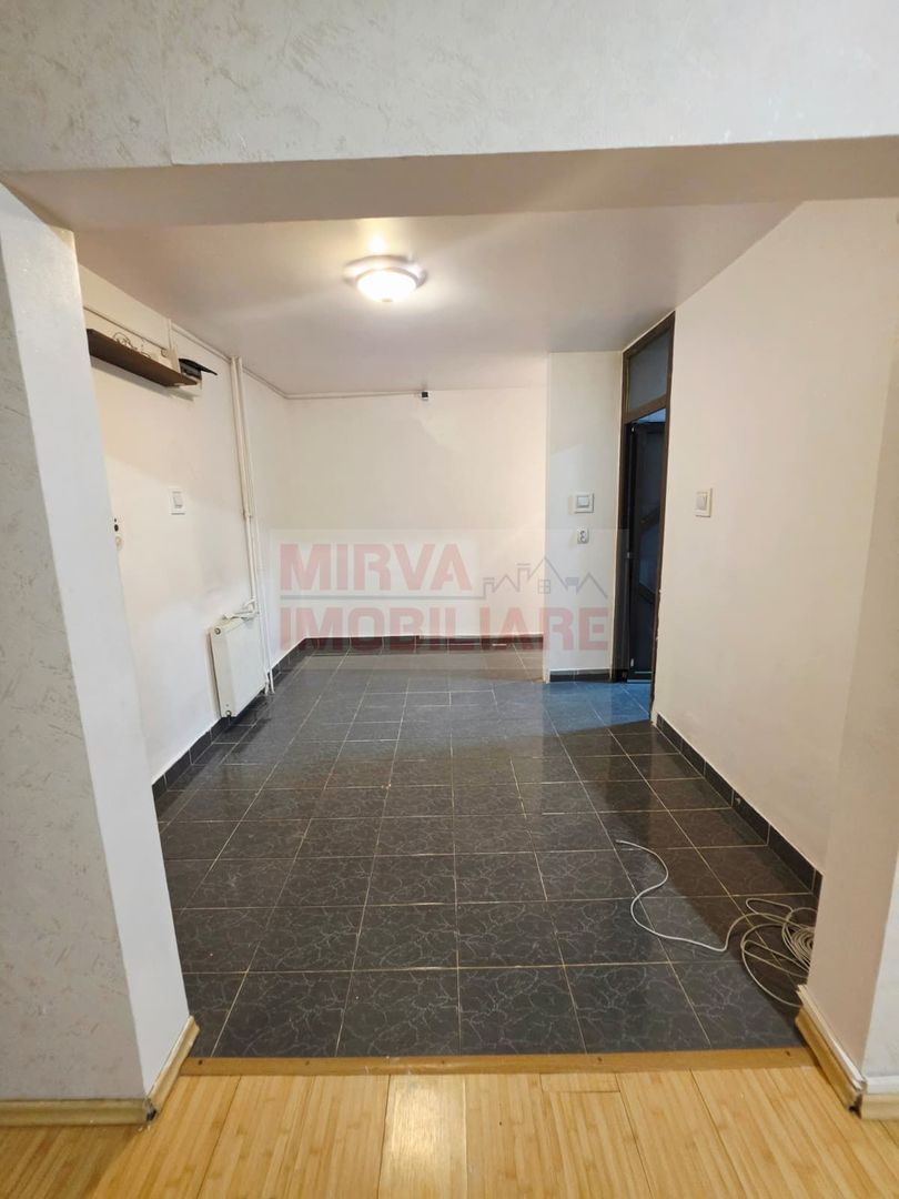 Apartament 2 camere de vanzare | Marasesti | an 1991 | Parter - Poză 2