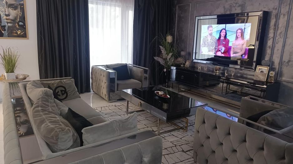 Duplex despartit prin garaj -Dumbravita - zona Lidl - Poză 3