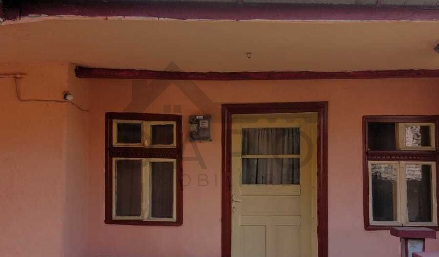 casa la tara in localitate la 30 kilometri de oras - Poză 1