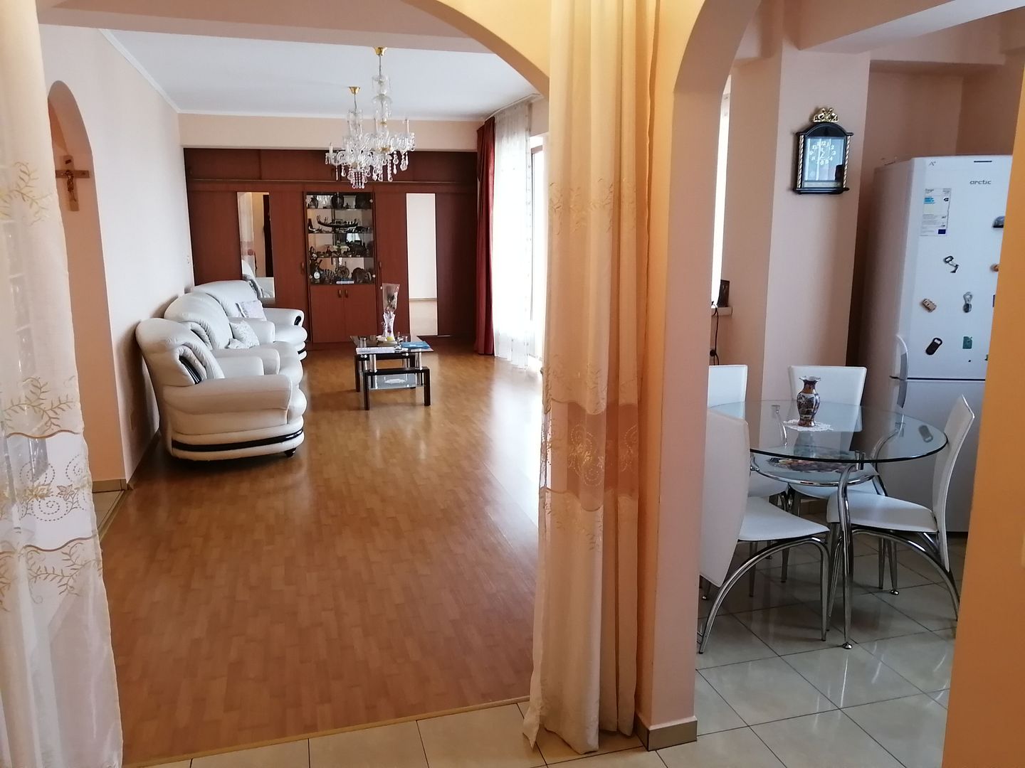 3 camere, structura mare, curte si garaj - Poză 9