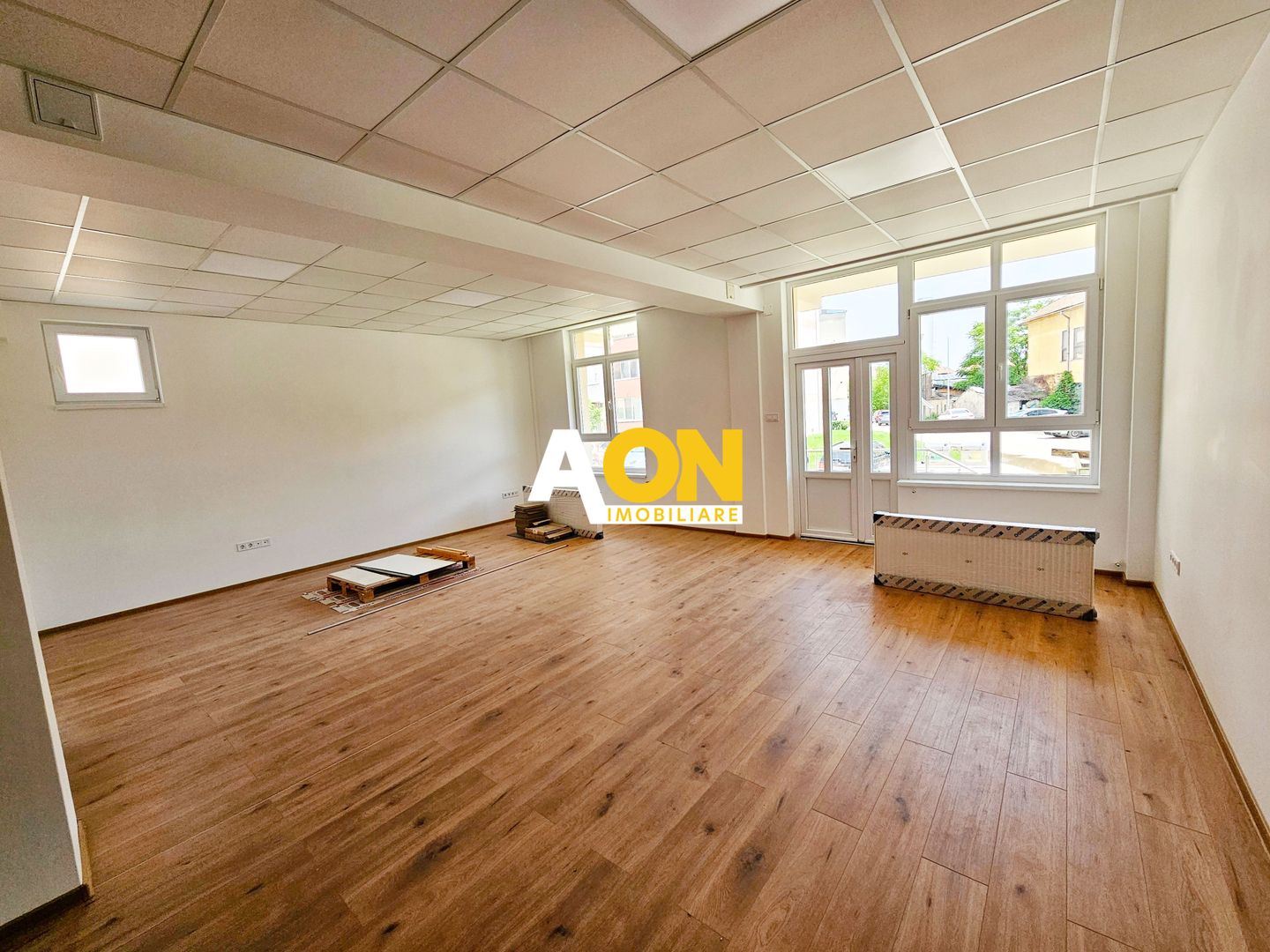 Spatiu nou de birouri, 76 mp + boxa 15 mp, zona Centru - Poză 3