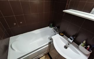 2 camere | centrala proprie | mobilat si utilat | zona excelenta | - Poză 12