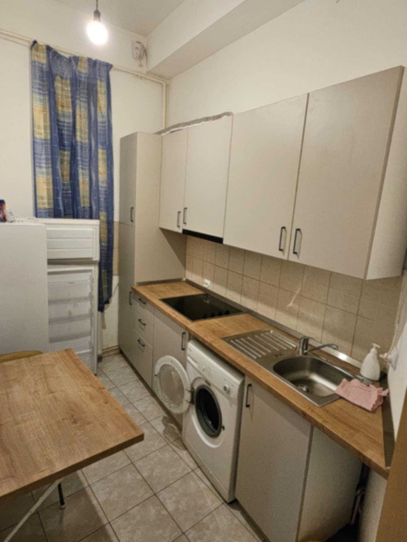 Apartament cu o camera | Bucatarie Separata | 30 mp | Central - Poză 3