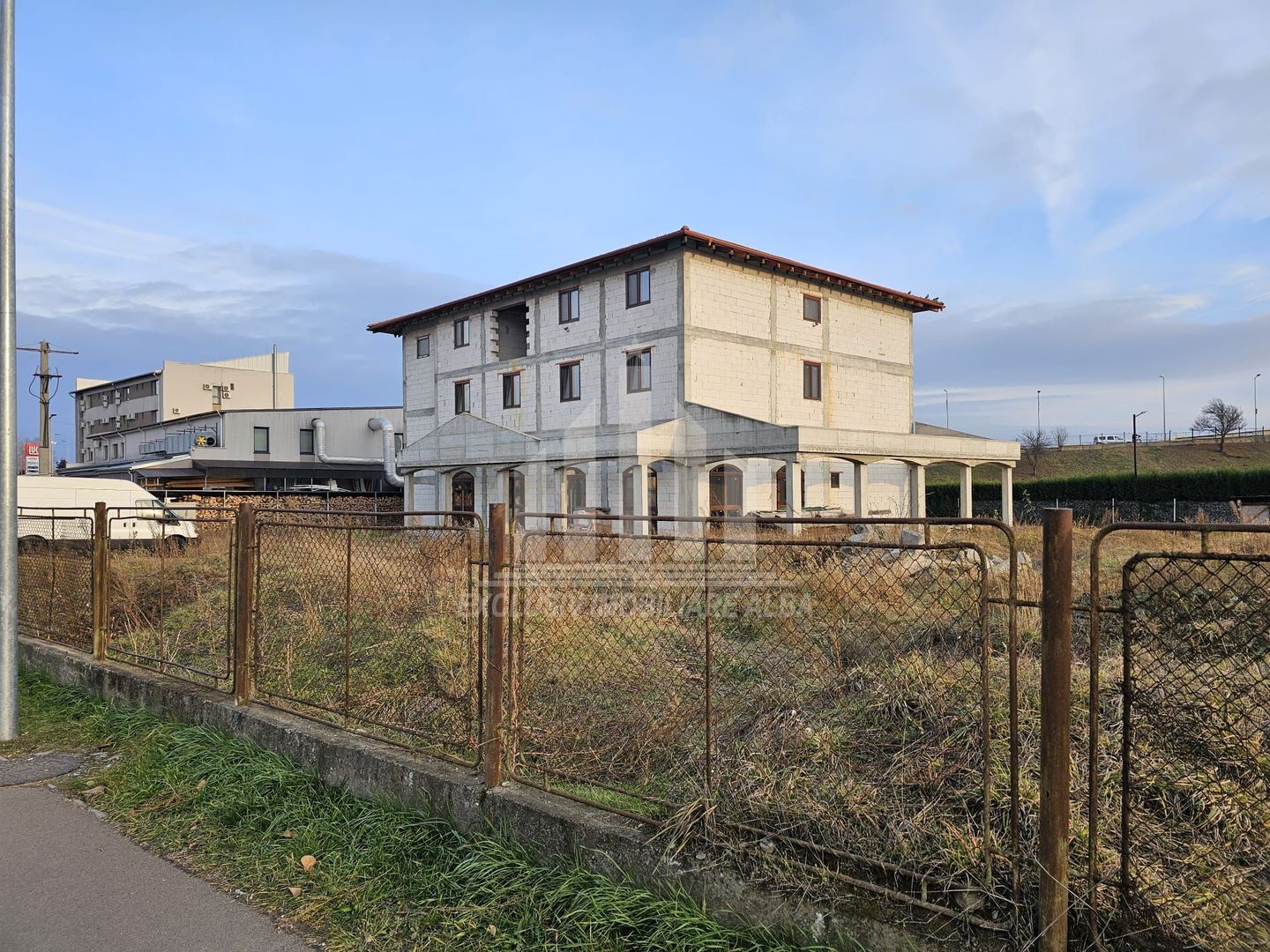 Pensiune cu 19 camere de vanzare, Maieri - Poză 2