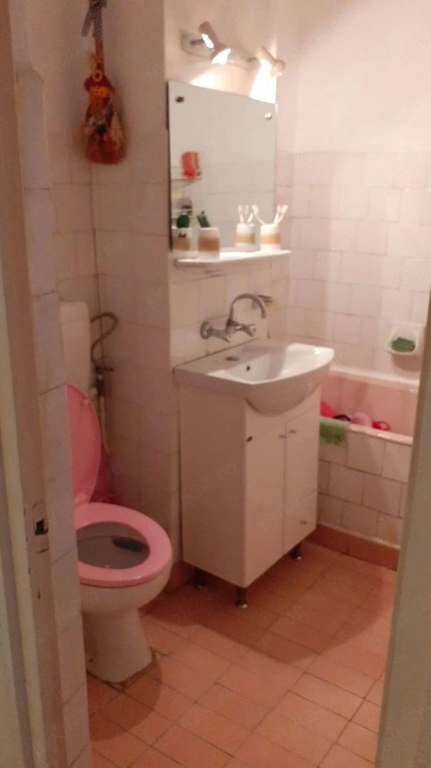 Vând apartament cu doua camere - Poză 4
