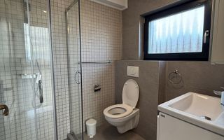 Duplex modern cu grădină amenajată în Europa - Poză 3