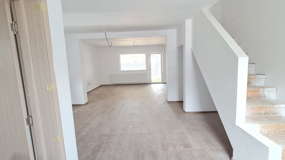 Casa finalizata intabulata in Cartier Izvor Tarlungeni Brasov - Poză 15