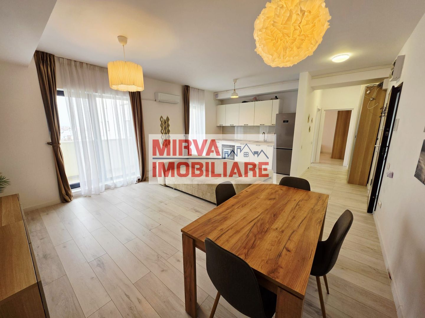 Apartament 2 camere, parcare inclusă, complet mobilat și utilat - Poză 1