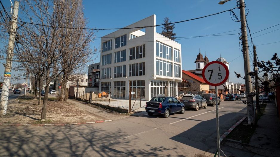Spațiu comercial de închiriat în Voluntari | Showroom, birouri - Poză 3