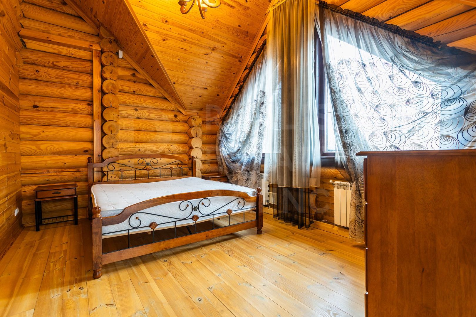 Chirie, casă, 3 nivele, 6 camere, Ialoveni - Poză 3