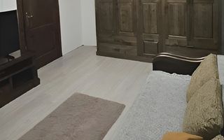 Apartament 2 camere, ultracentral, et.3, renovat, mobilat - Poză 3
