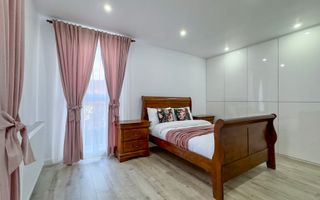 Apartament cu 3 camere de închiriat în zona Centrală - Poză 5