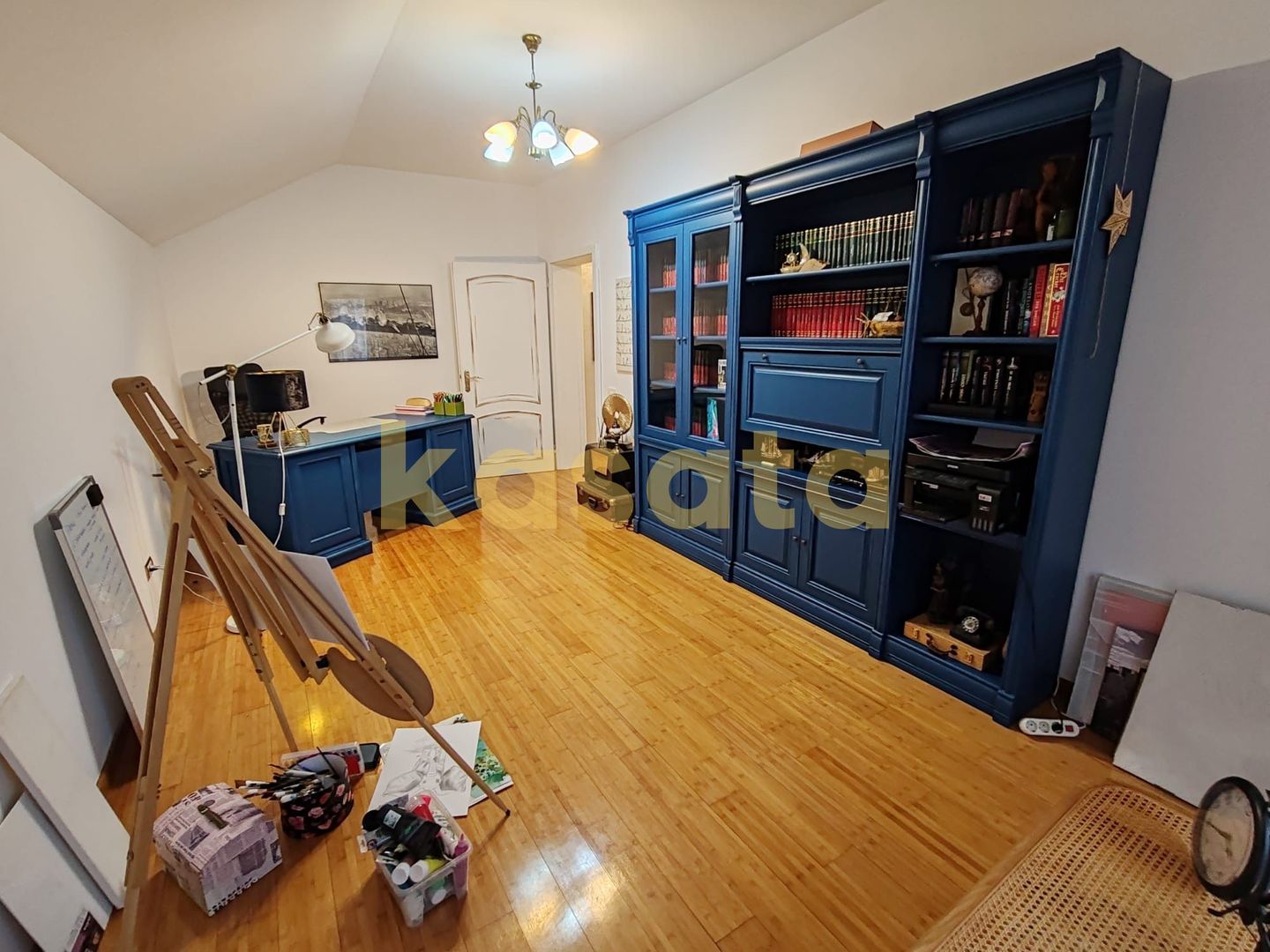 Vila care redefinește echilibrul între rafinament, spațiu și liniște - Poză 46