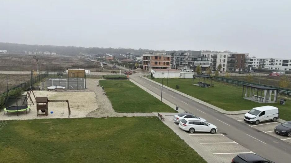 Apartament doua camere Tunari+ loc parcare - Poză 2