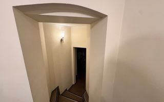 VILA DEOSEBITĂ LA VÂNZARE ÎN ZONA CENTRALĂ APROAPE DE CALEA PLEVNEI - Poză 10