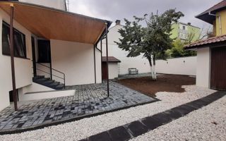 Casa de vanzare in Piata Abator - Poză 2