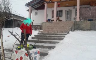 vând casă în Sângeorgiu de Mureș - Poză 5