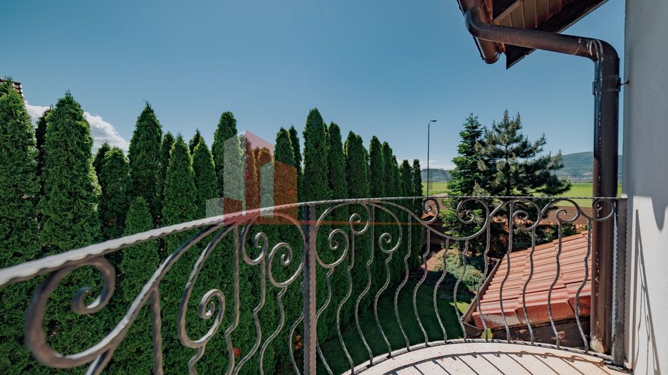 Proprietate de lux în Ghimbav, la doar 10 minute de Brașov - Poză 33
