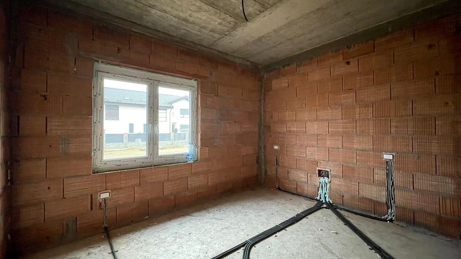 Duplex unit prin cam. tehnica - pe parter - 4 camere - Mosnita Noua - Poză 6