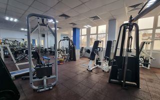 Clădire P+2+M de închiriat – spații servicii / birouri / sală sport - Poză 4