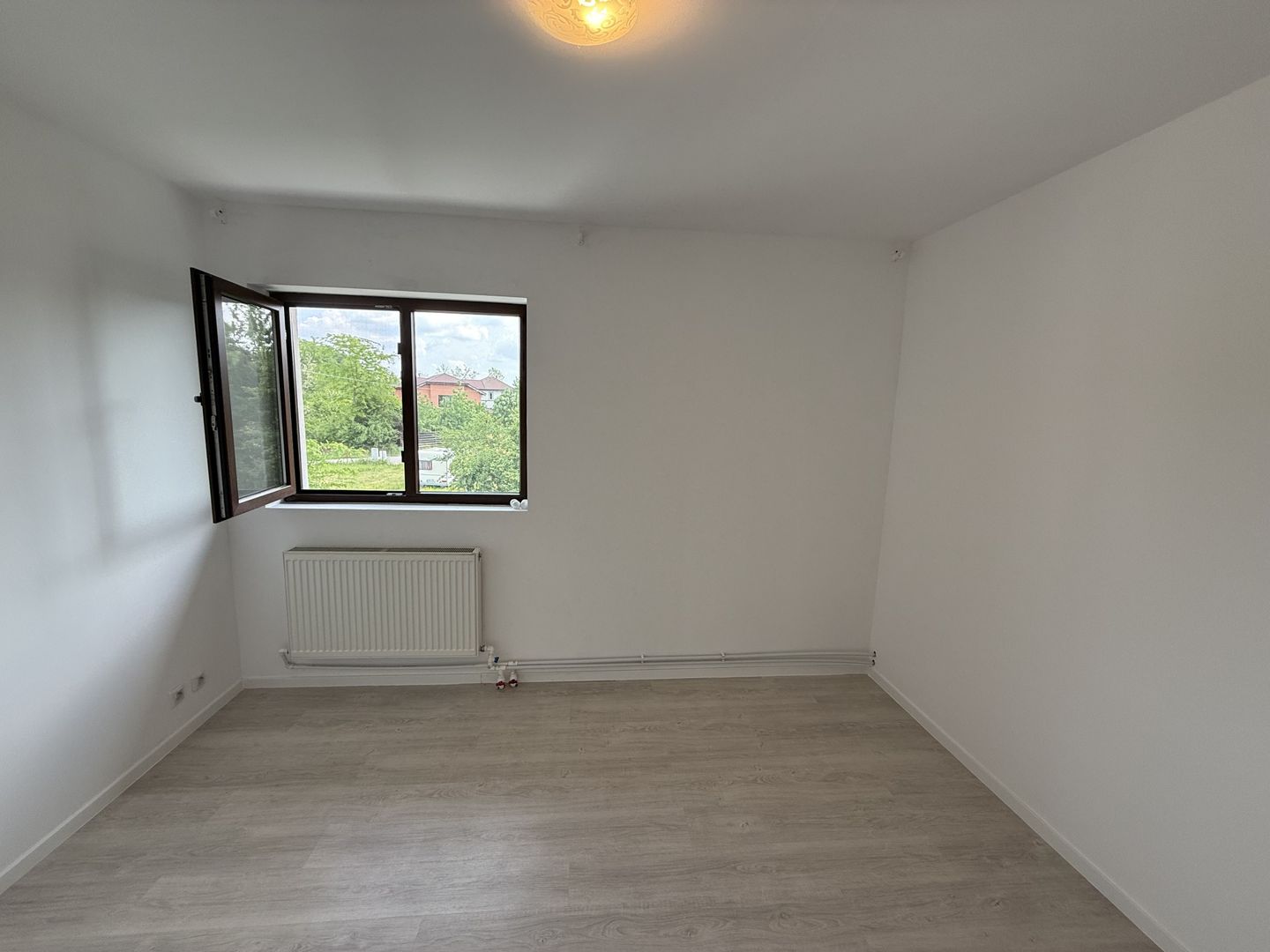 Vila 4 camere cu arhitectura deosebita langa pădure in Corbeanca ! - Poză 16