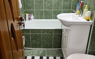 BRASADAS vinde ap 2 cam etaj 3/4 in Carpați 1. - Poză 8