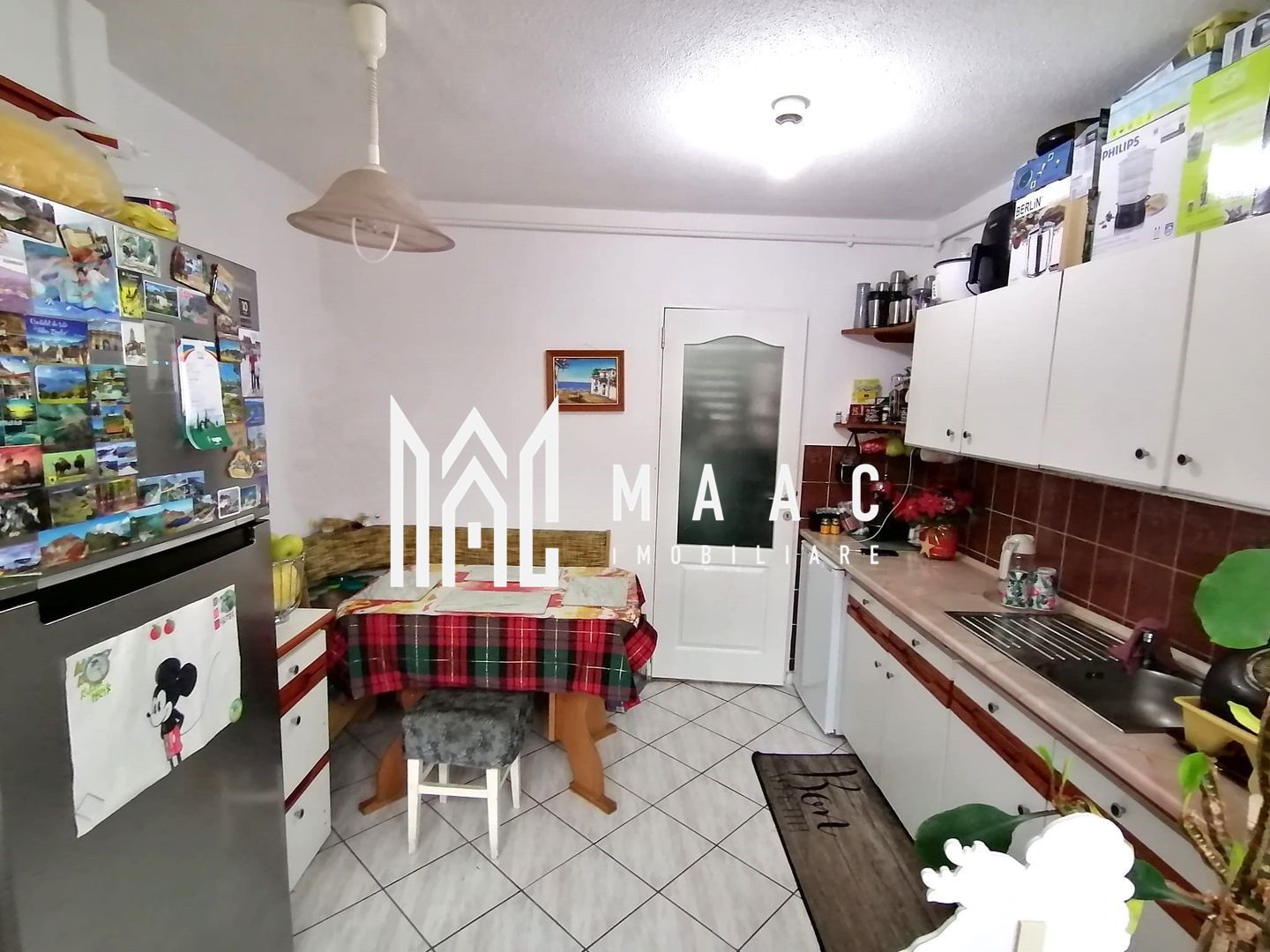 Apartament 3 camere I Decomandat I Zona Vasile Aaron - Poză 2