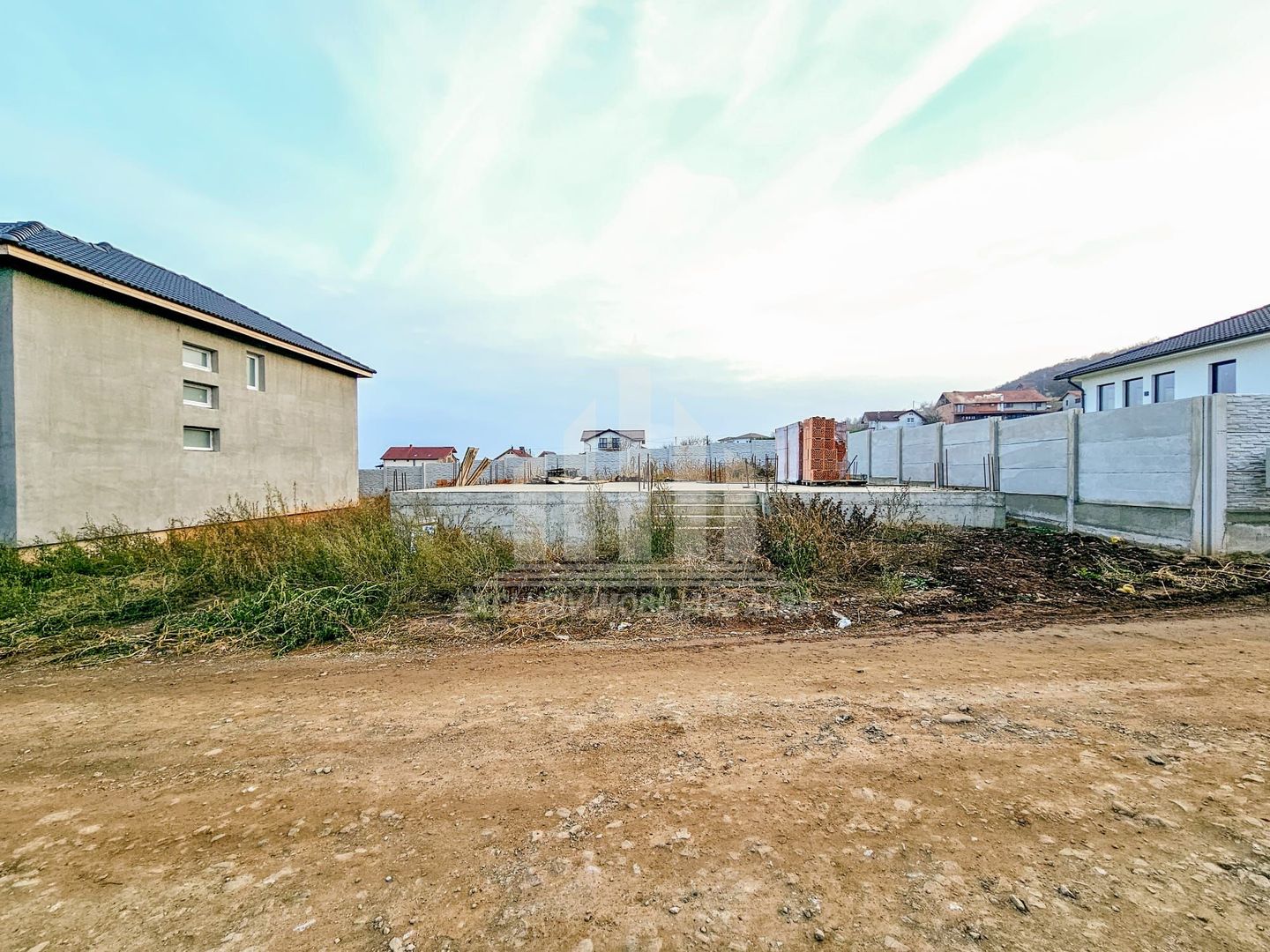 Teren constructie cu autorizatie si placa turnata, Micesti - Poză 1