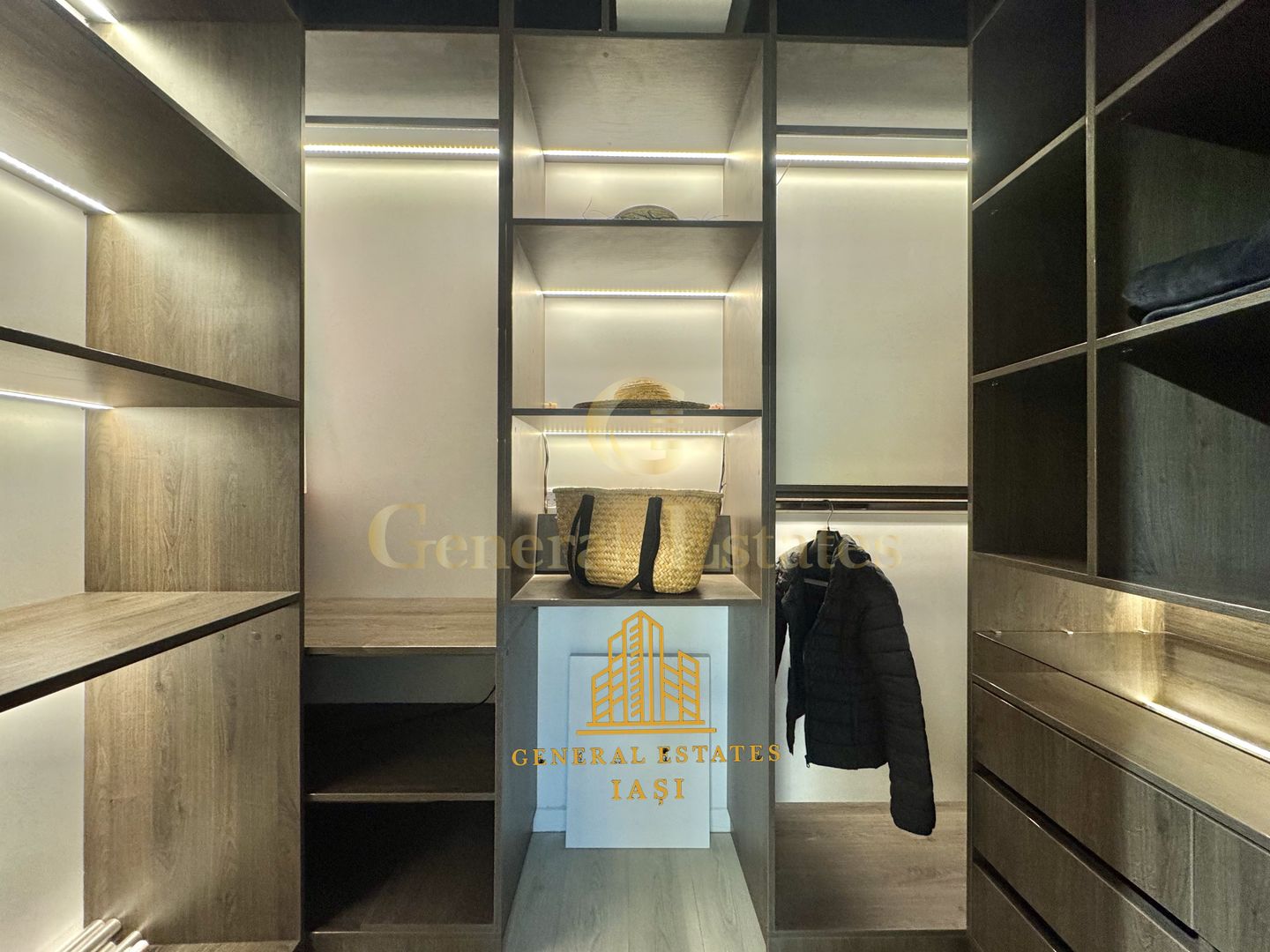 Vânzare apartament cu 2 camere, 98 m.p. Complexul Evergreen Towers - Poză 12